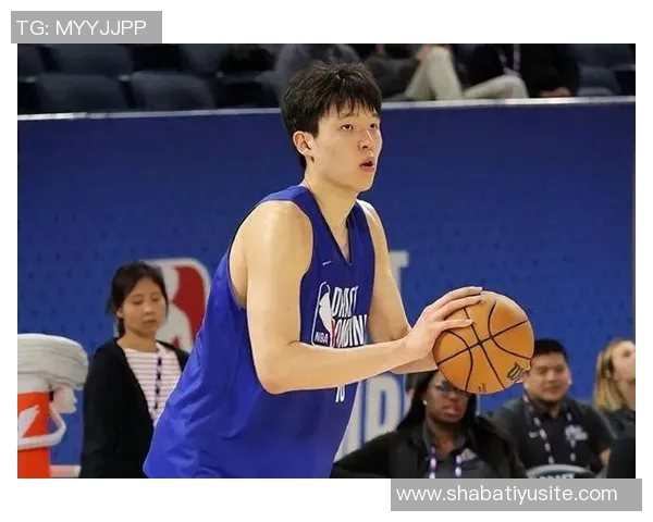 杨瀚森上半场未能登场开拓者暂时领先对手3分继续期待他的表现